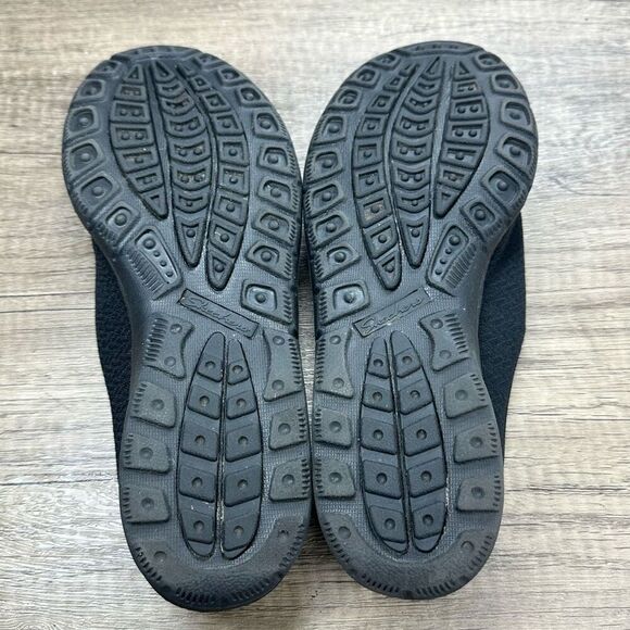 Skechers~Women’s~Black Relaxed Air Memory Foam Slip On Mules~Size 7.5 - Picture 8 of 9